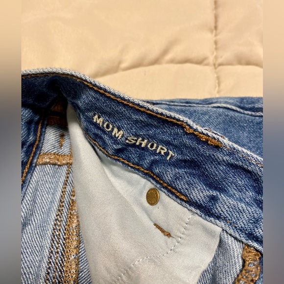 American Eagle Size 10 Mom Short - Picture 3 of 4